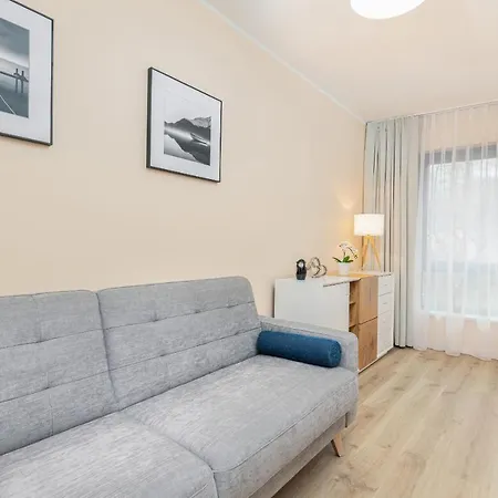 Awanport Zeromskiego By Renters *