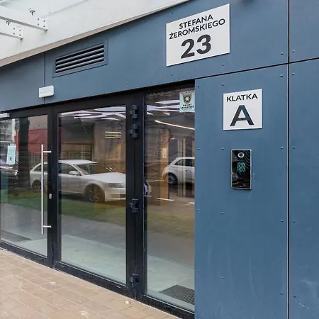 Awanport Zeromskiego By Renters Apartment