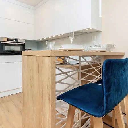 Awanport Zeromskiego By Renters Lägenhet